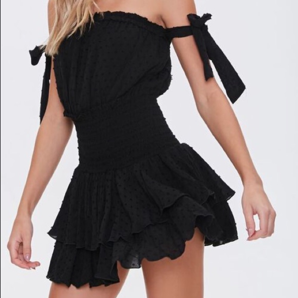 ISO!! FOREVER 21 SWISS DOT SKORT ROMPER!!